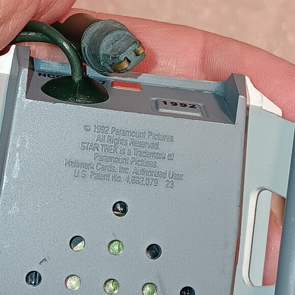 1992 Hallmark Keepsake Christmas Ornament Star Trek Shuttlecraft Galileo Spock - Picture 4 of 4